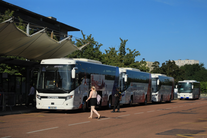 北京奥林匹克公园大巴车，穿梭于奥运盛事的壮丽之旅